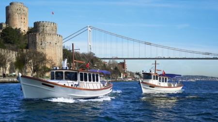 İSTANBUL SARAYLAR BOĞAZ'DA TEKNE TURU, 